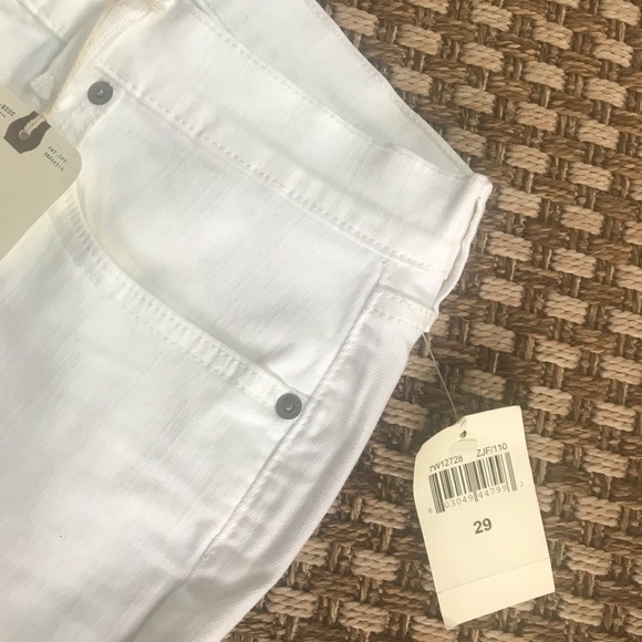 Lucky Brand New With Tags White Women’s Size 29 Bermuda Shorts - Picture 4 of 8